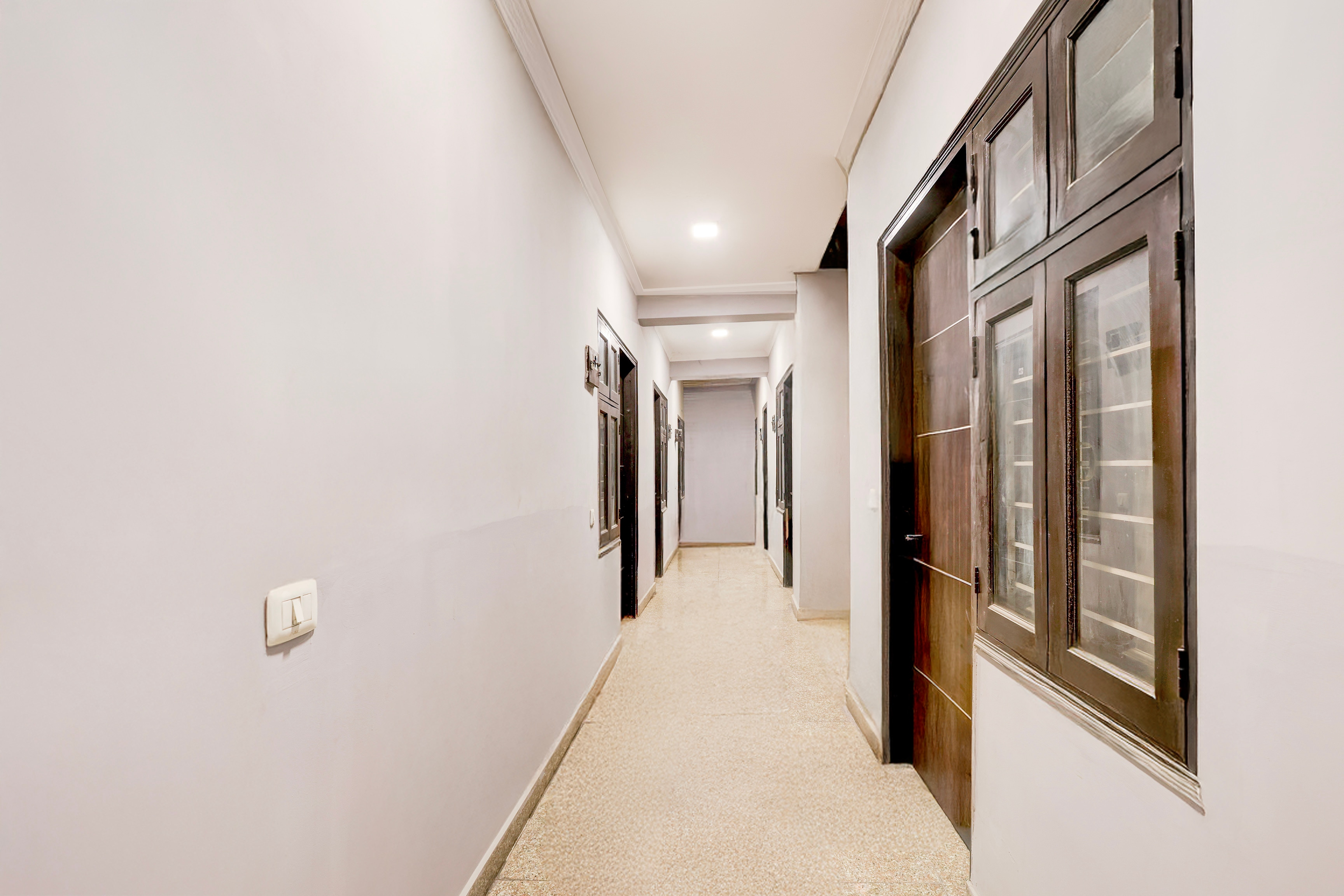 super hotel o rangpuri mahipalpur