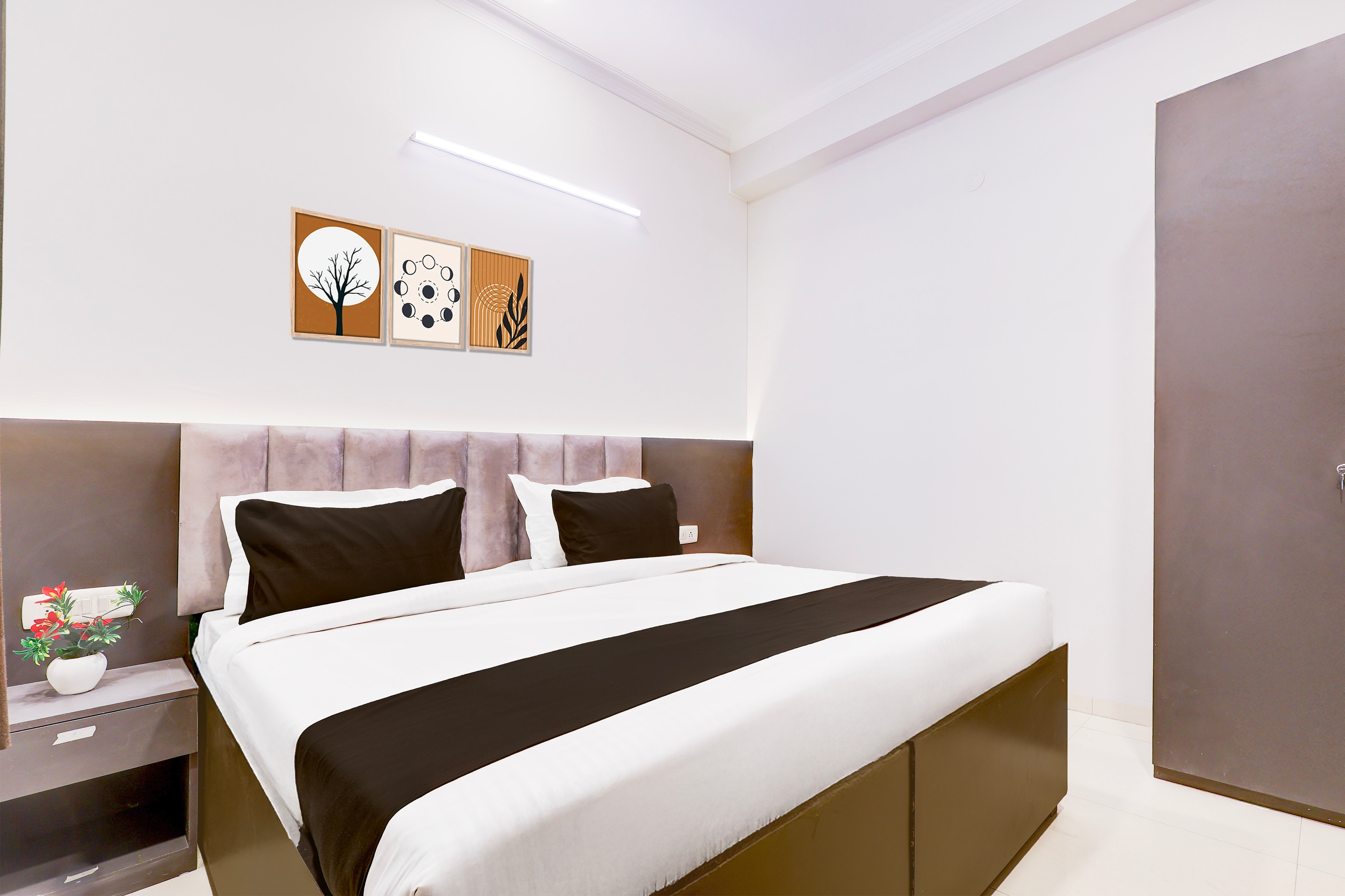 Super Hotel O Rangpuri Mahipalpur,East Of Kailash,3 star