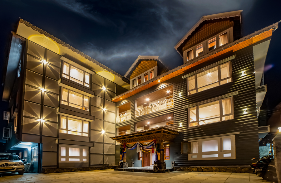 Yashshree Lachen,Gurudongmar Road,3 star