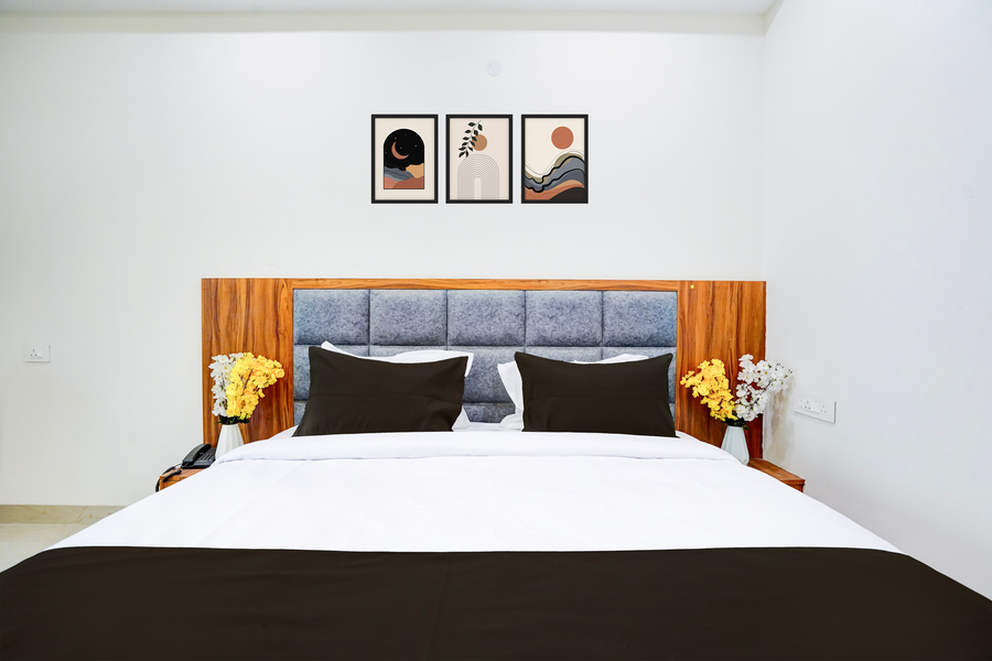 super townhouse sector 93 noida expressway
