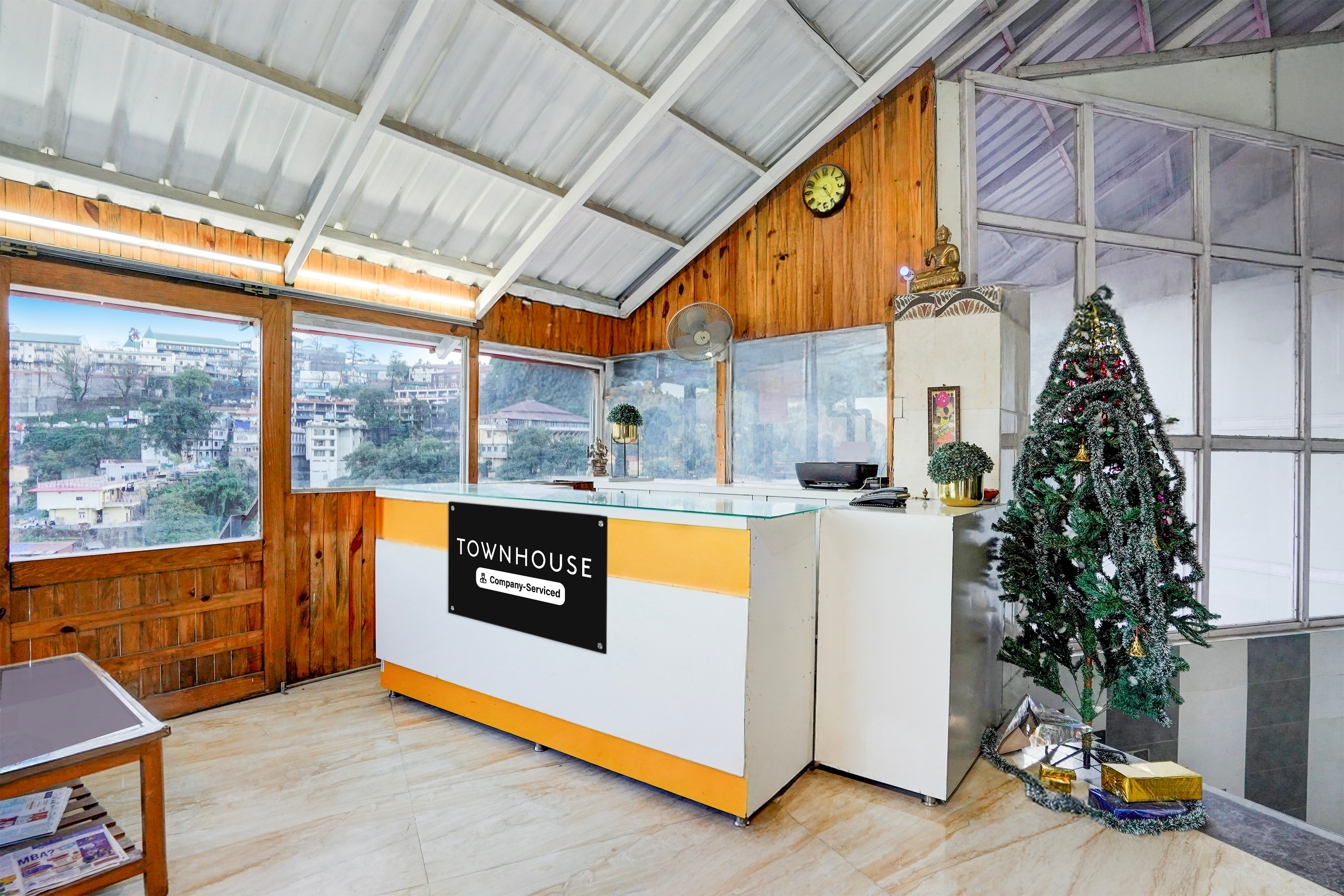 Townhouse Mall Road Near Library Chowk,MALL RD,3 star