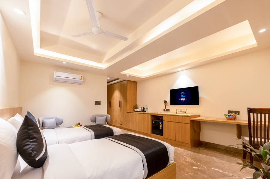 hotel urban oasis near millennium metro
