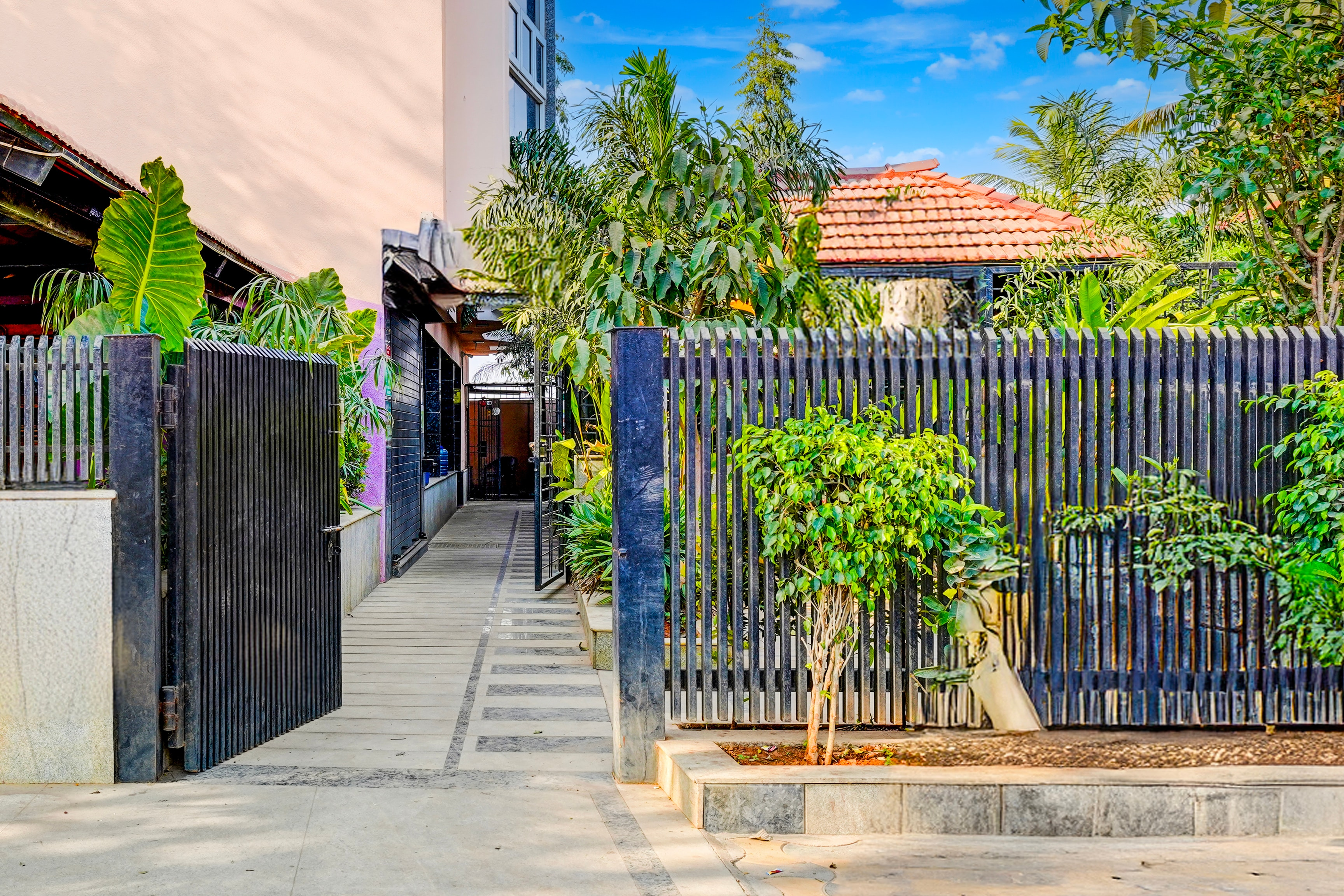 hotel o devangothi railway station banglore