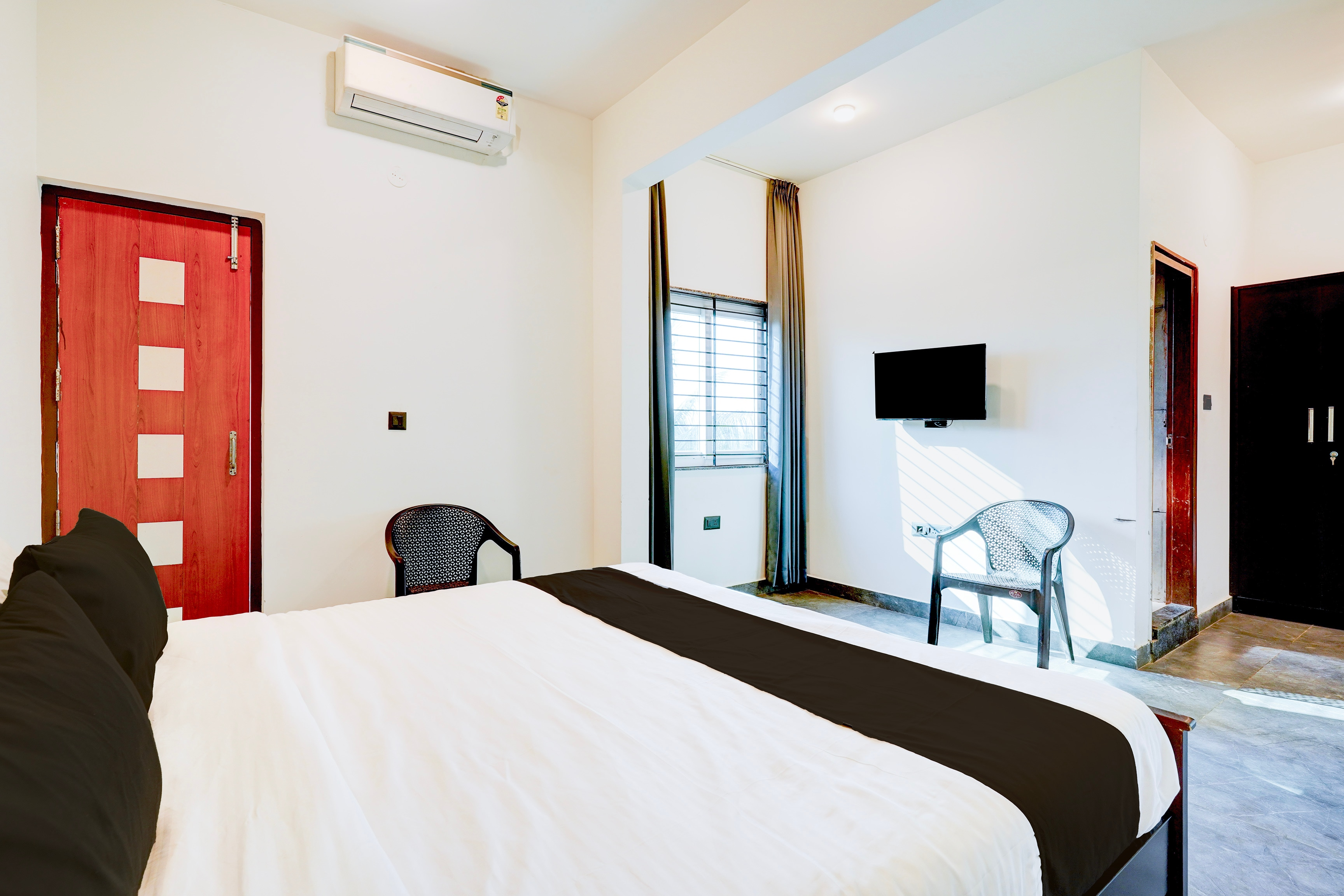 hotel o devangothi railway station banglore