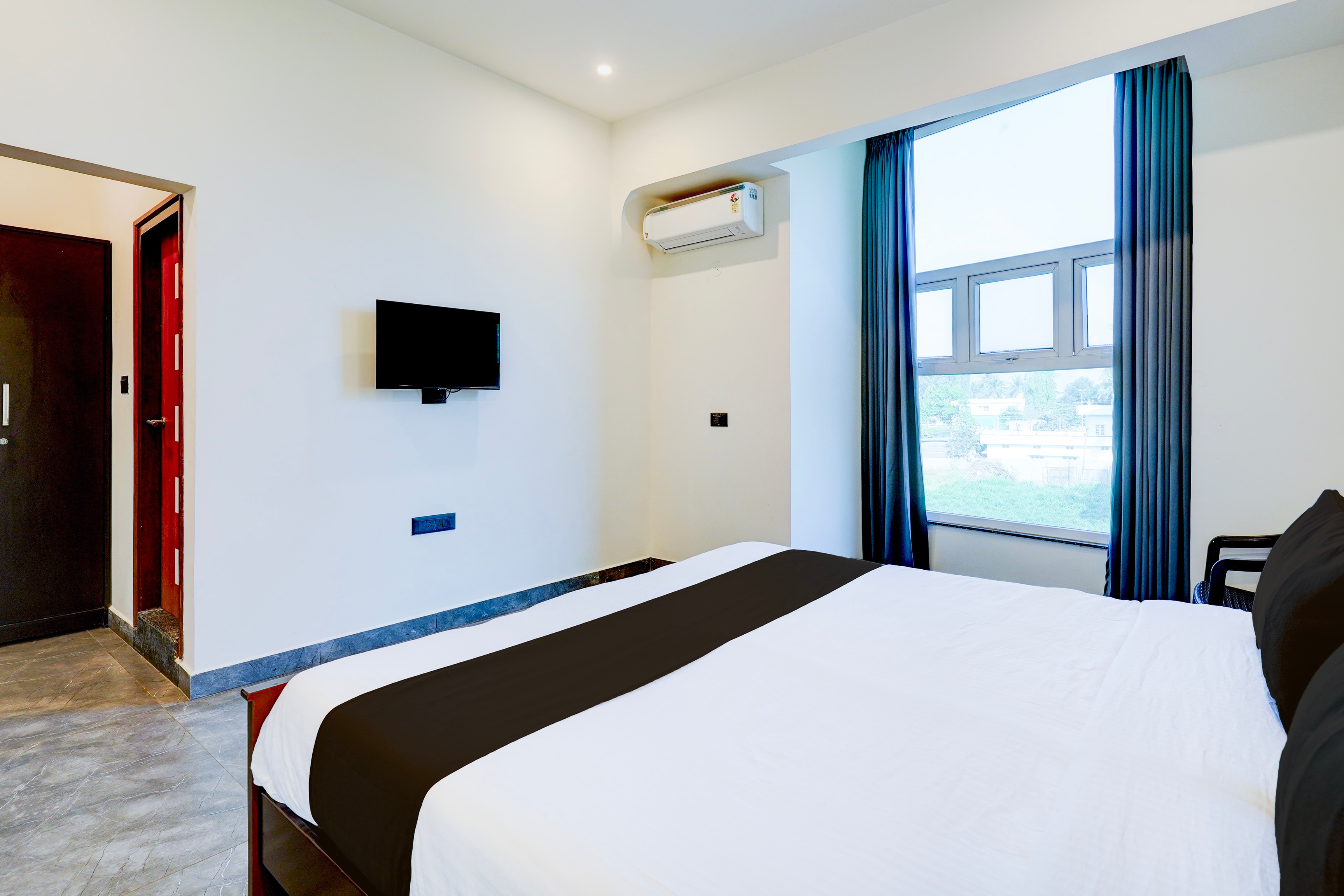 hotel o devangothi railway station banglore