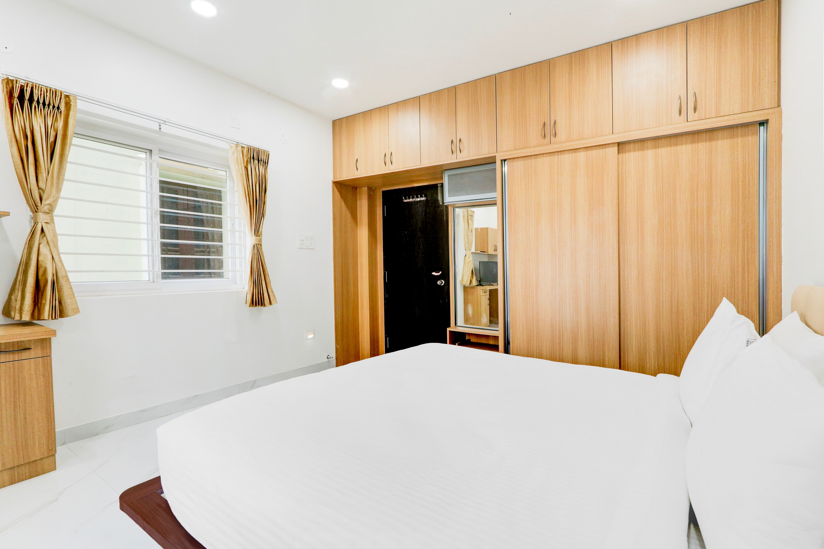 Palette Chanda Nagar Near Gsm Mall,Kothur,4 star