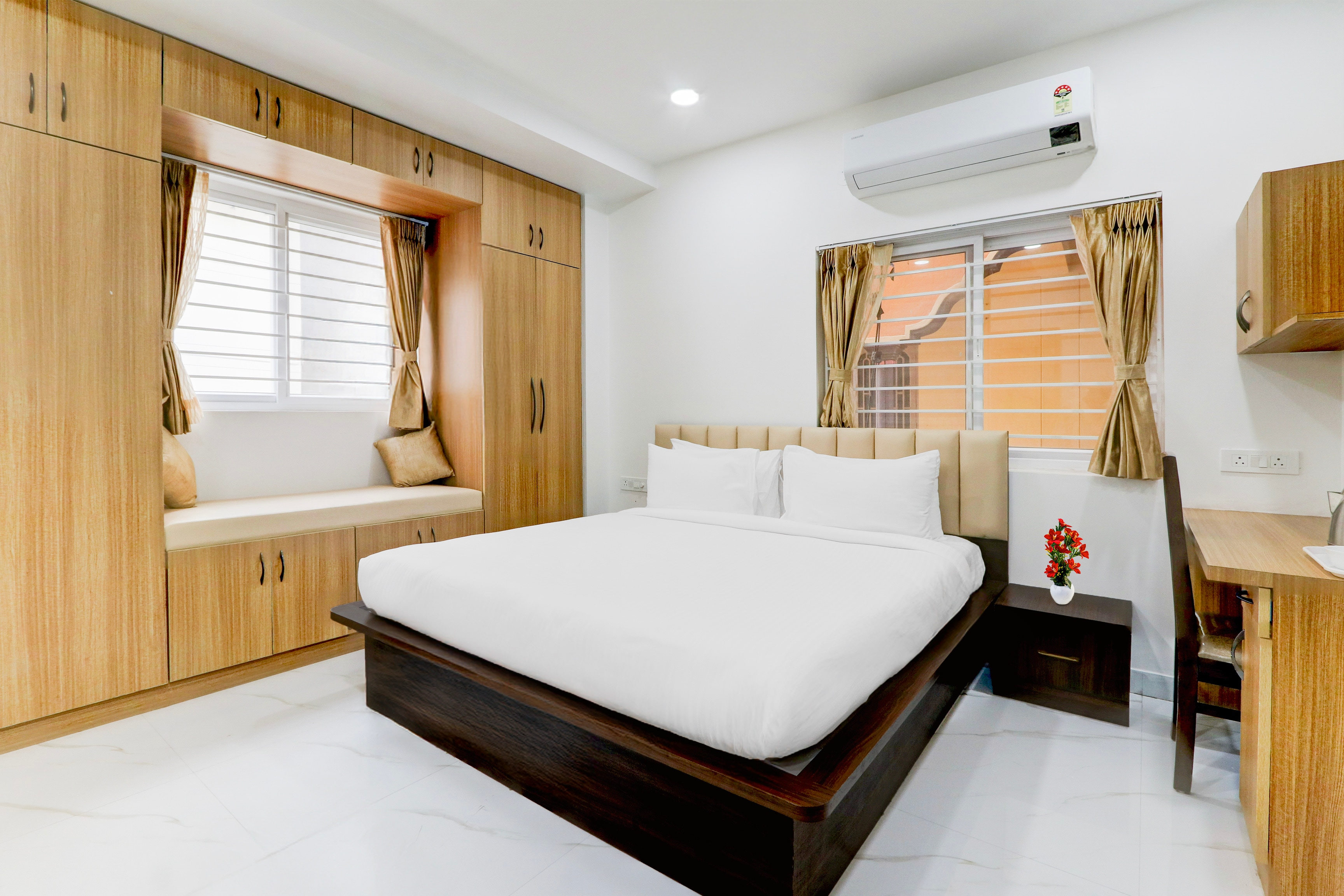 Palette Chanda Nagar Near Gsm Mall,Kothur,4 star
