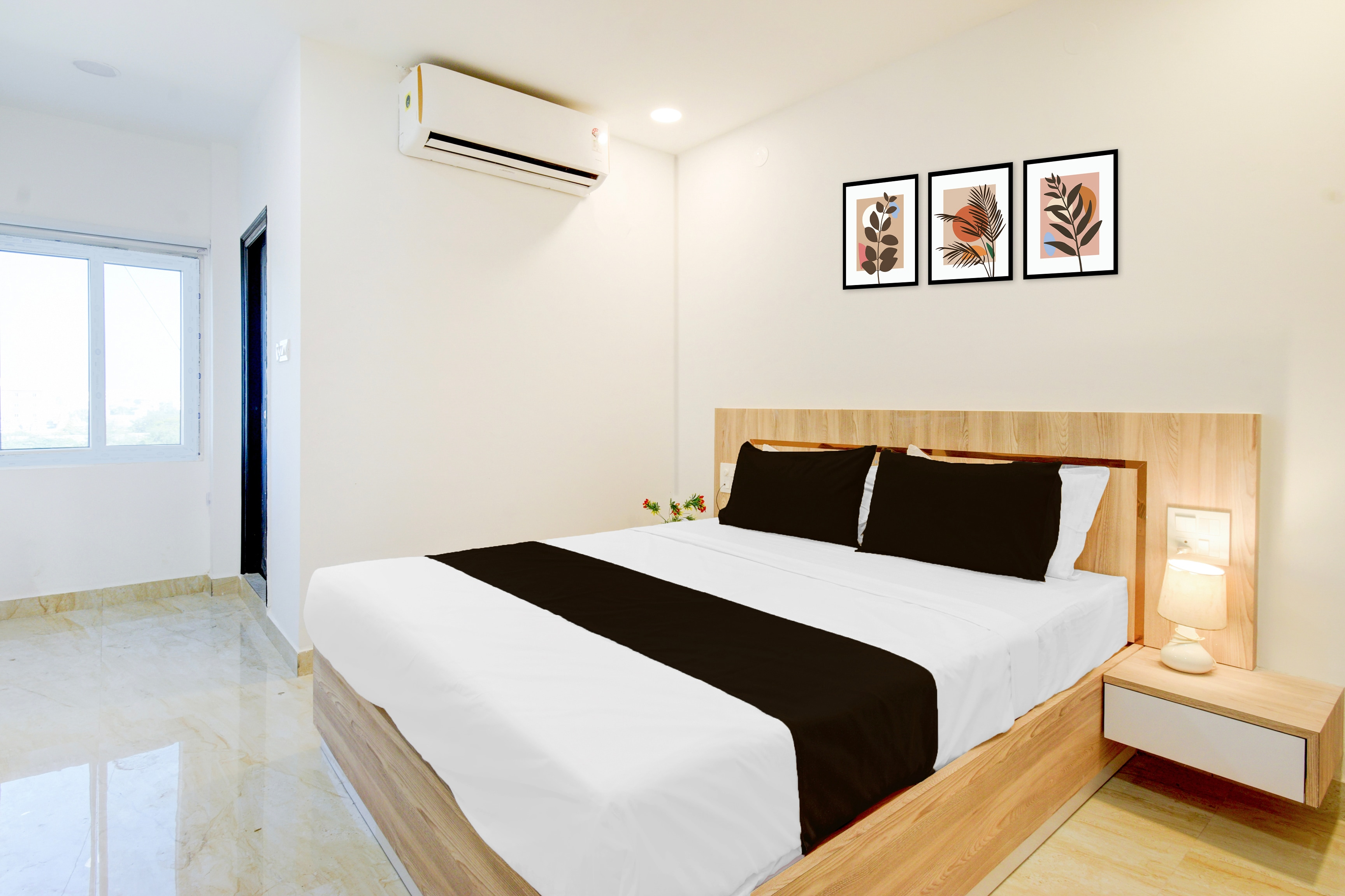 Super Townhouse Lb Nagar Metro Station,Rajiv Gandhi International Airport,4 star