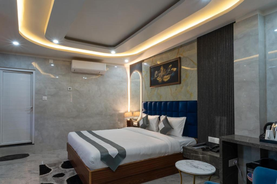hotel shashi grand jamui