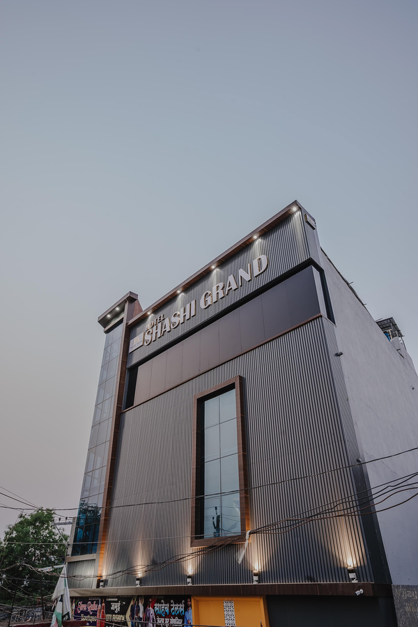 Hotel Shashi Grand,,3 star