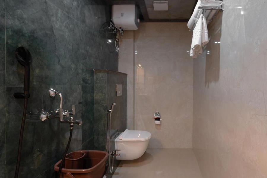hotel shashi grand jamui