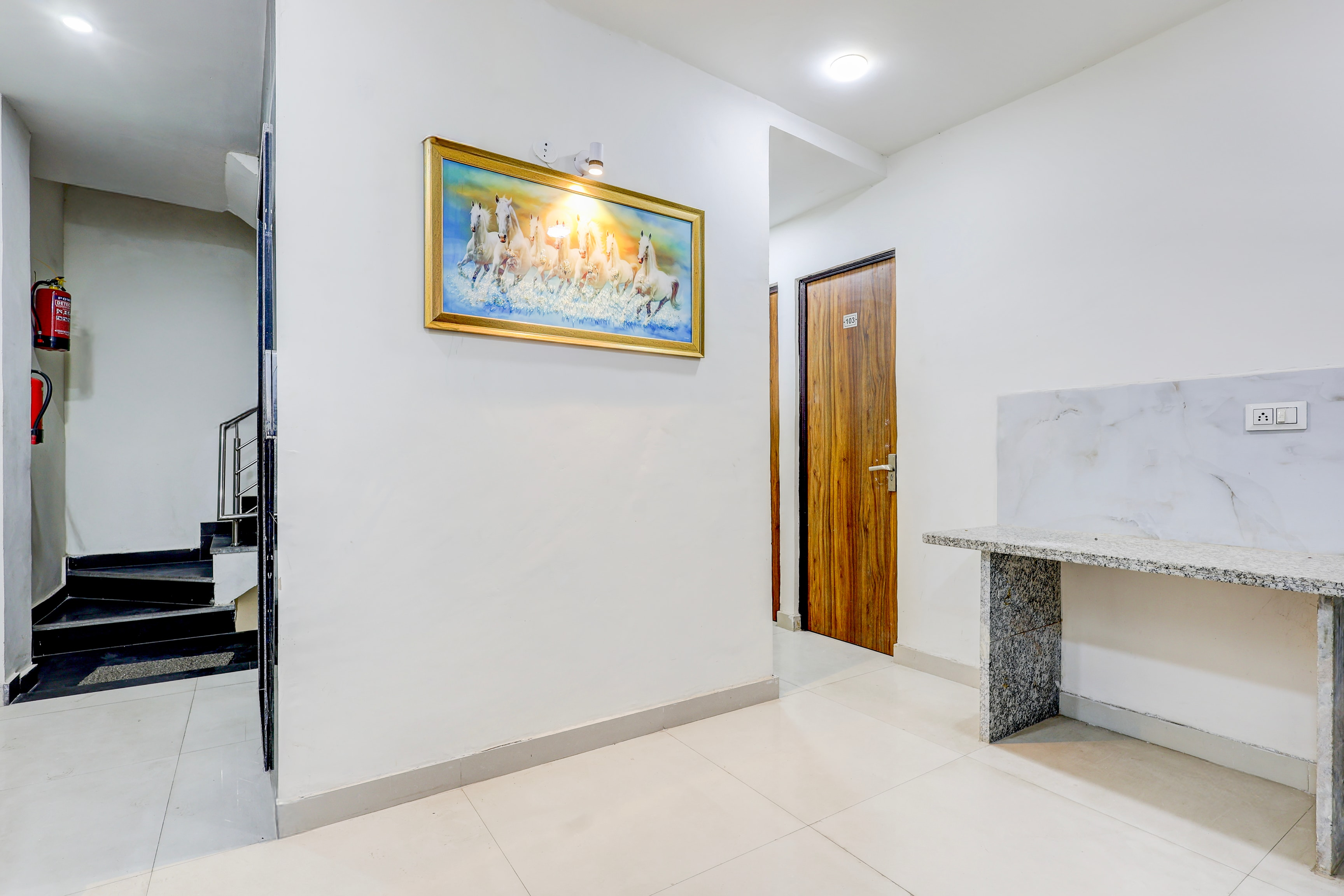 Super Hotel O Sector 25 Near Iskcon Temple Formerly Hotel Amazing House,East Of Kailash,3 star