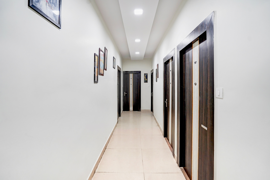 Super Townhouse Faizabad Road Opp Bbd University,Snac2,3 star