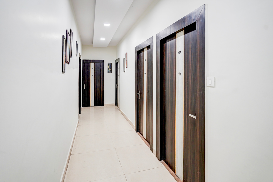 super townhouse faizabad road opp bbd university