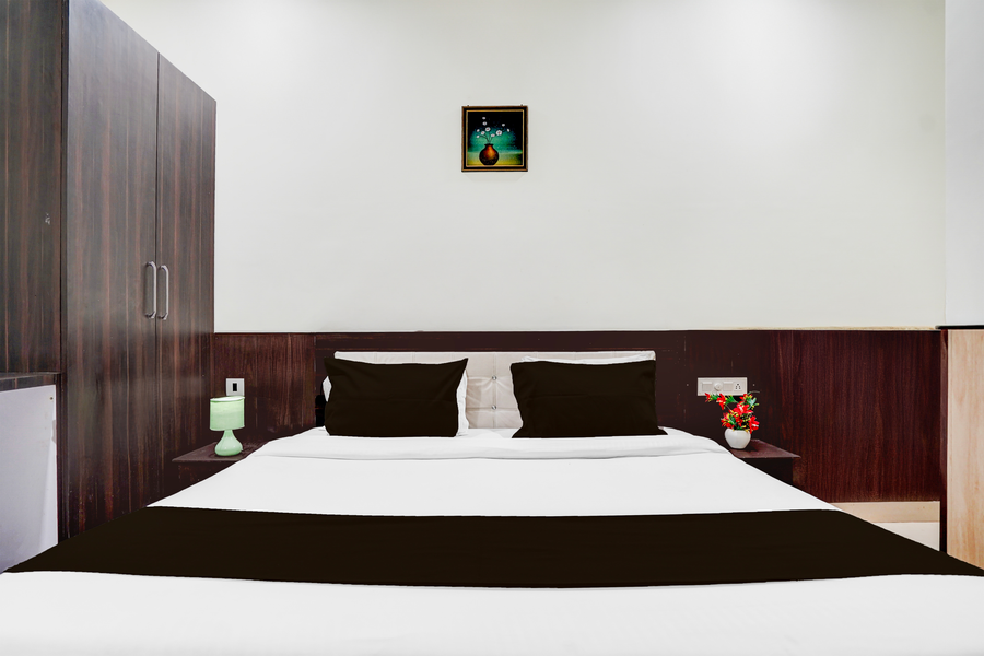 super townhouse faizabad road opp bbd university