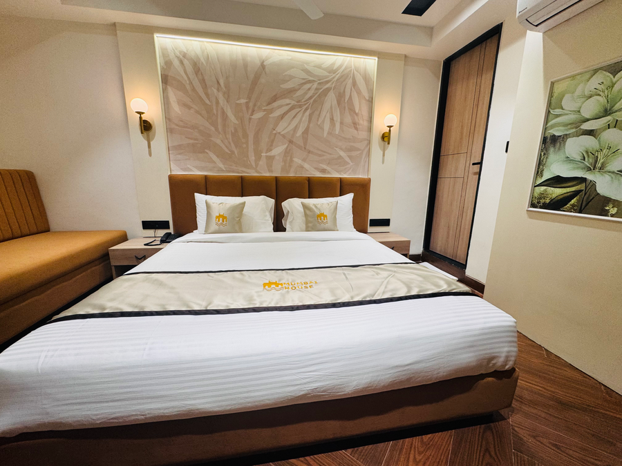 hotel mumbai house vijay nagar