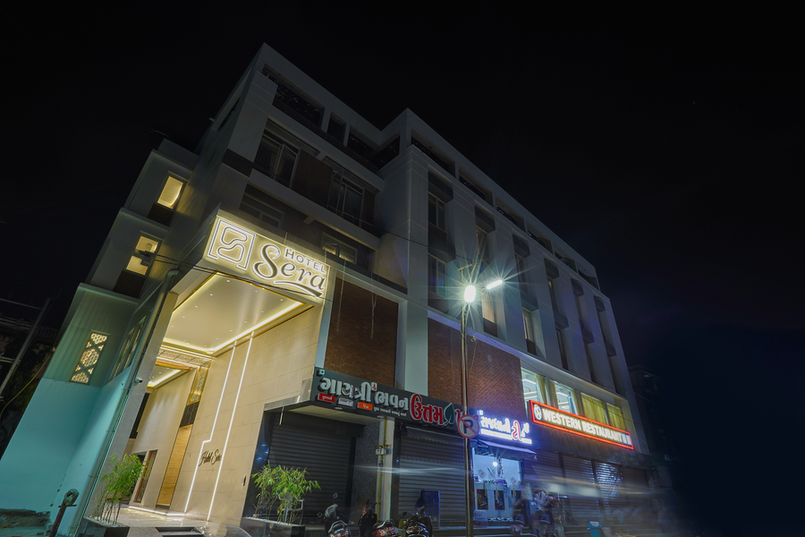 hotel sera vadodara