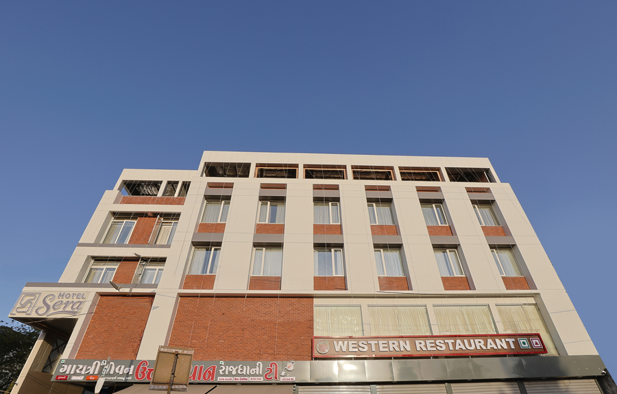 hotel sera vadodara