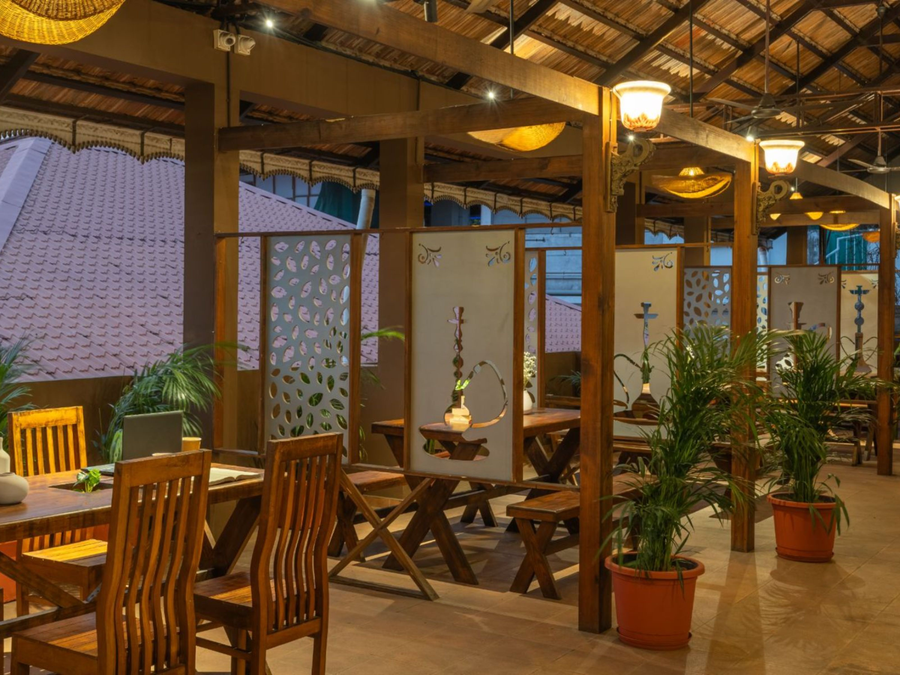 the hosteller fort kochi ocean edge