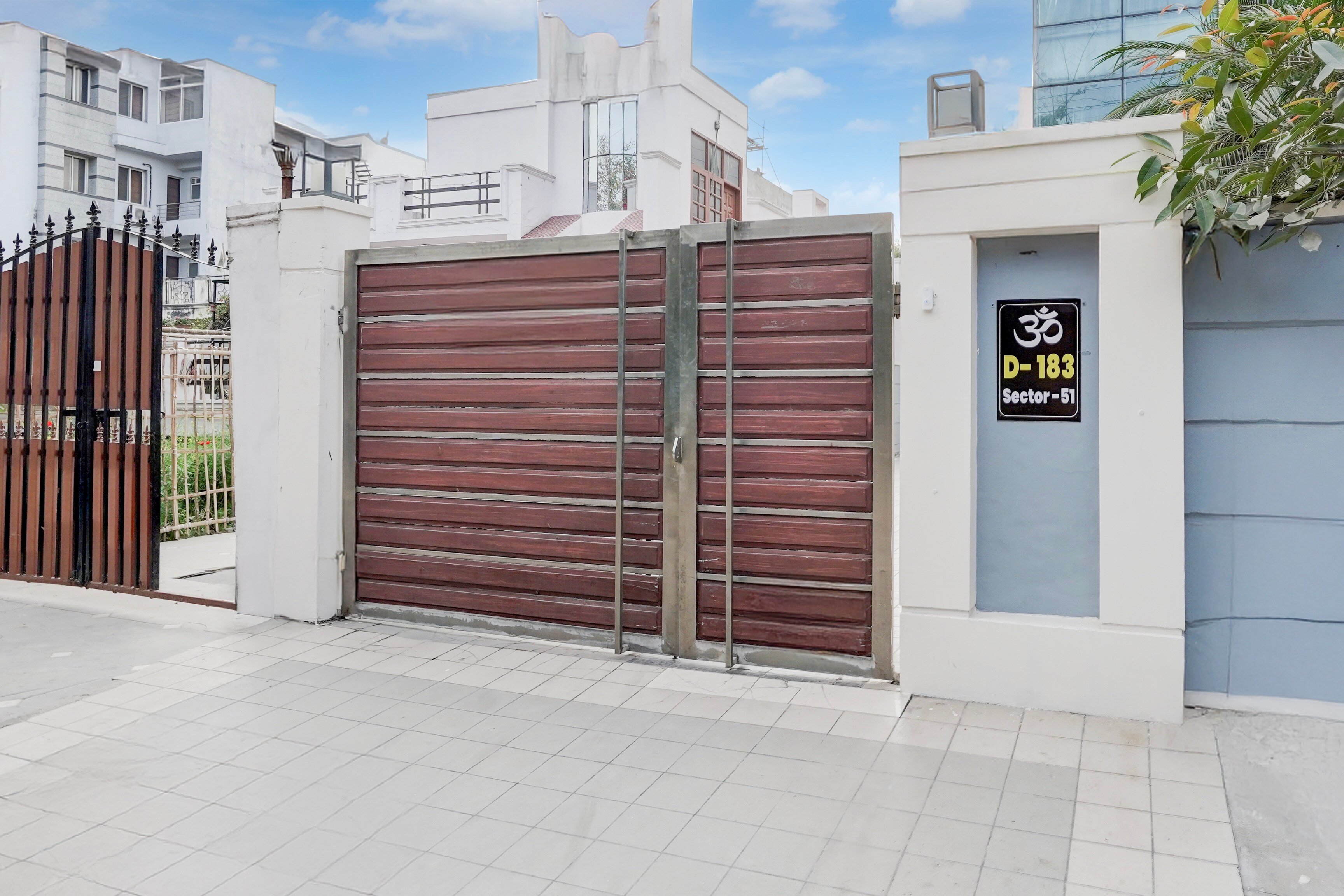 townhouse 1200 luxury suites inn