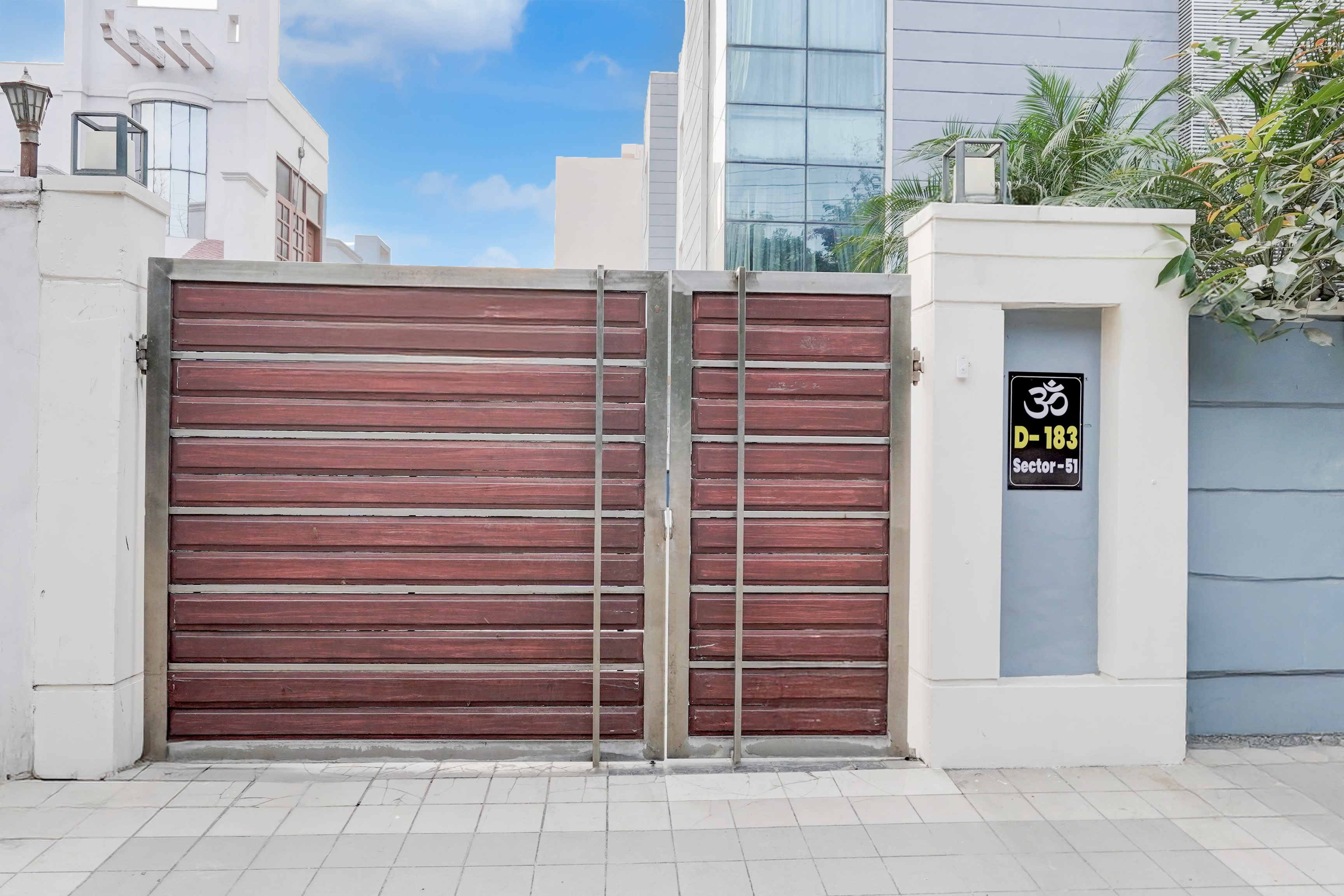 Townhouse 1200 Luxury Suites Inn,,3 star
