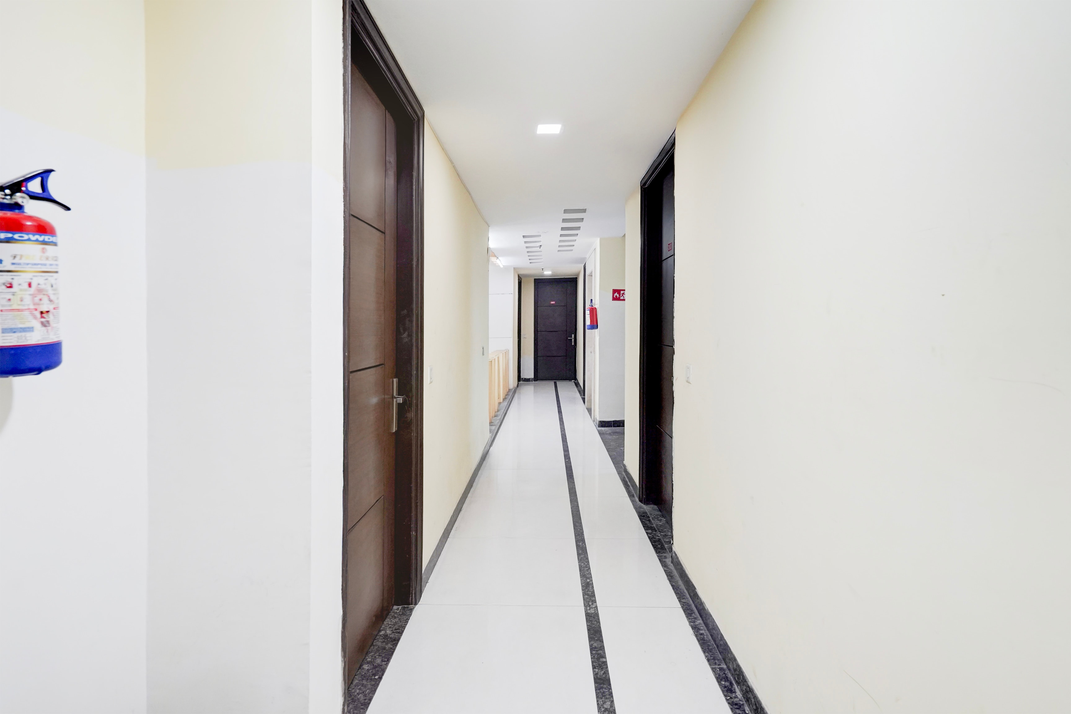 townhouse 1200 luxury suites inn