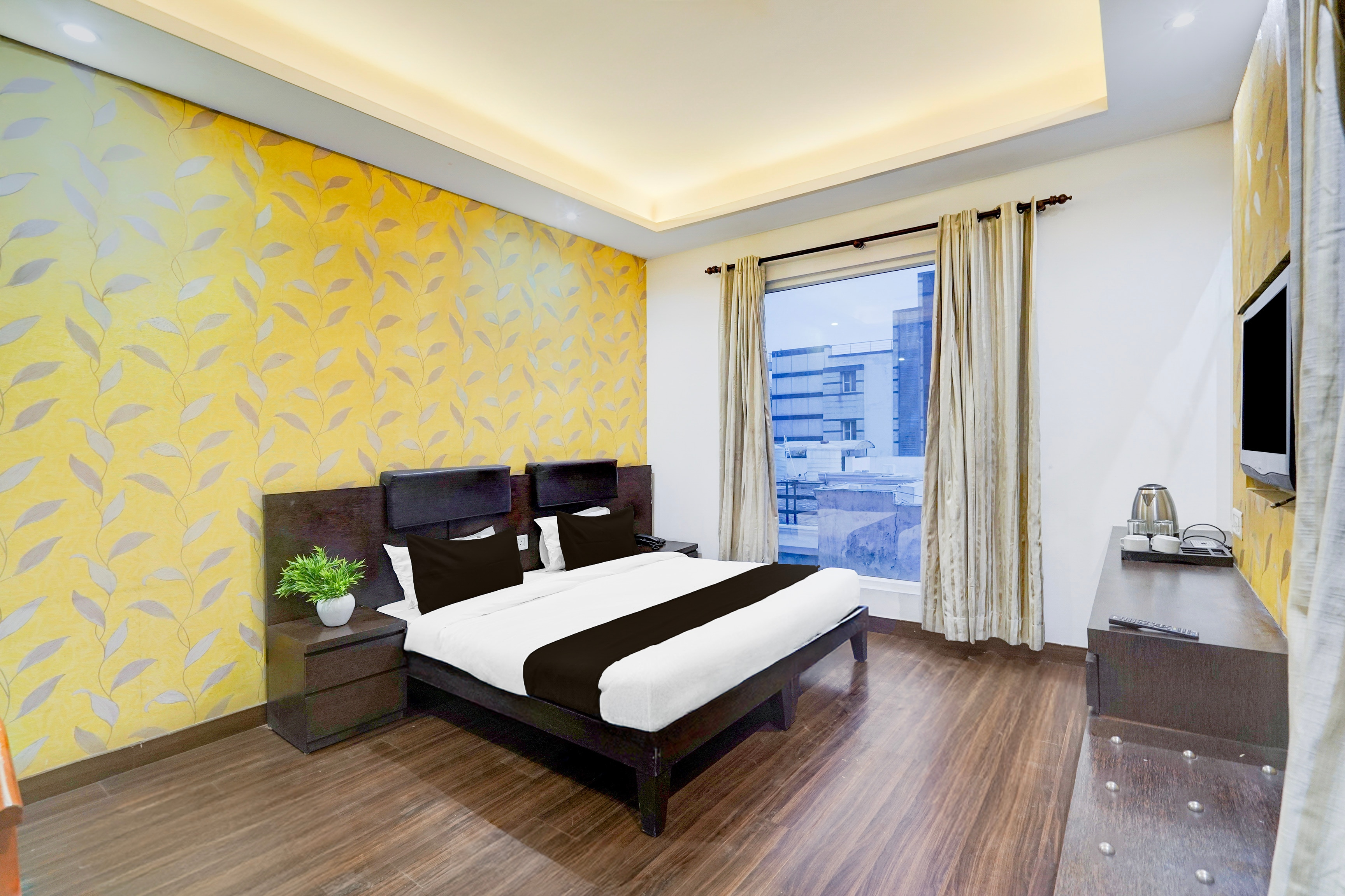 townhouse 1200 luxury suites inn