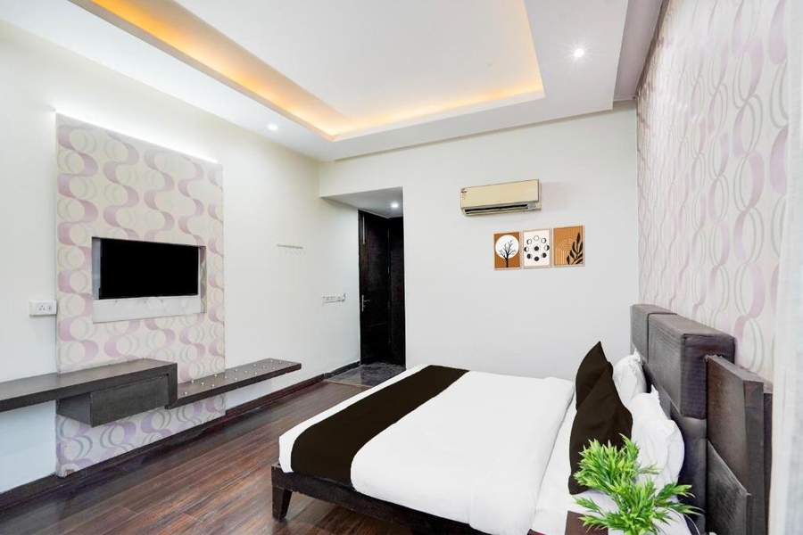 townhouse 1200 luxury suites inn