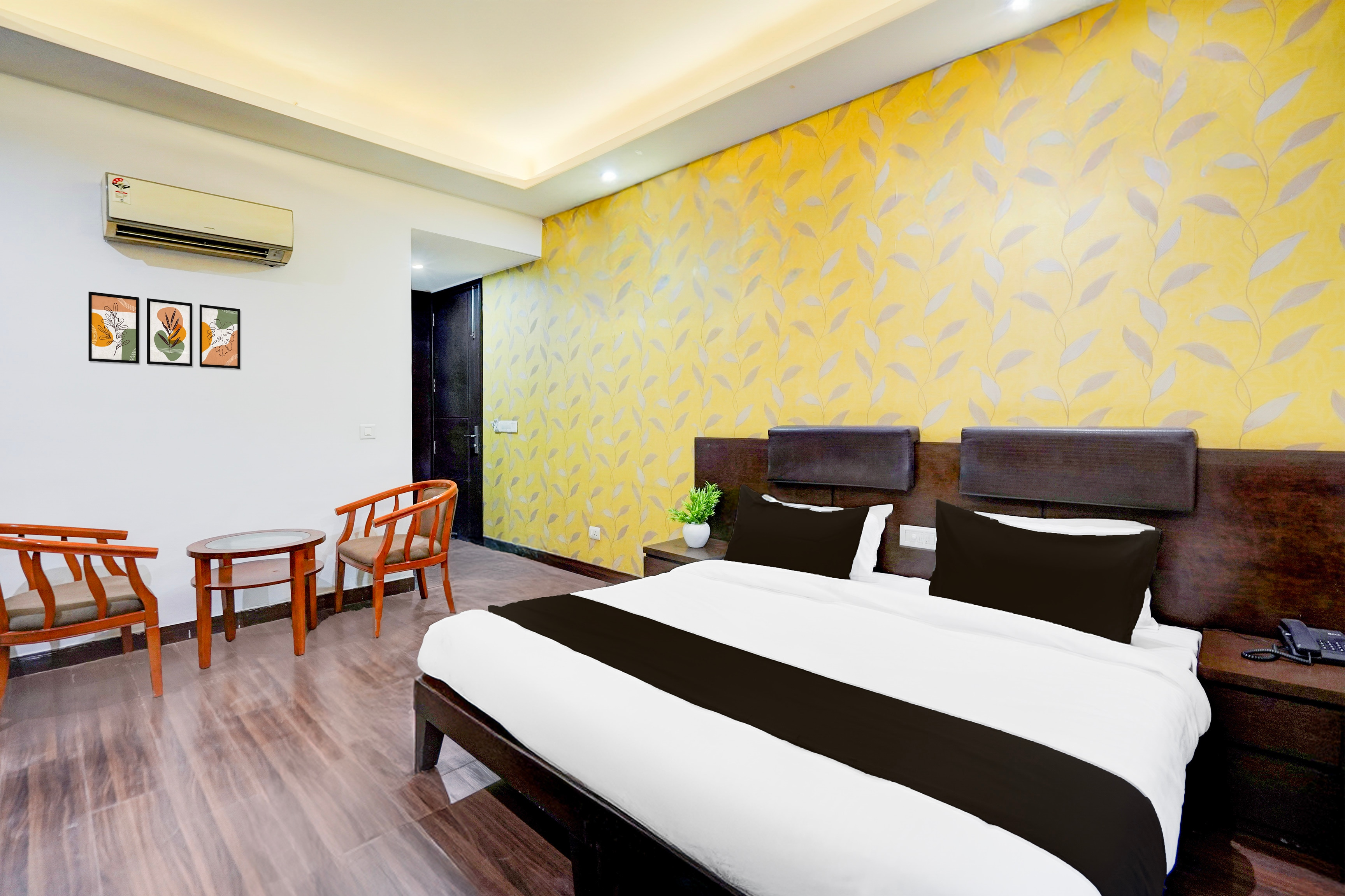 Townhouse 1200 Luxury Suites Inn,,3 star