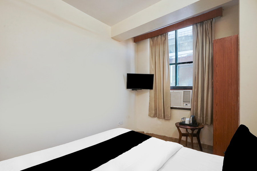 super hotel o collectorate circle formerly hotel dhamu