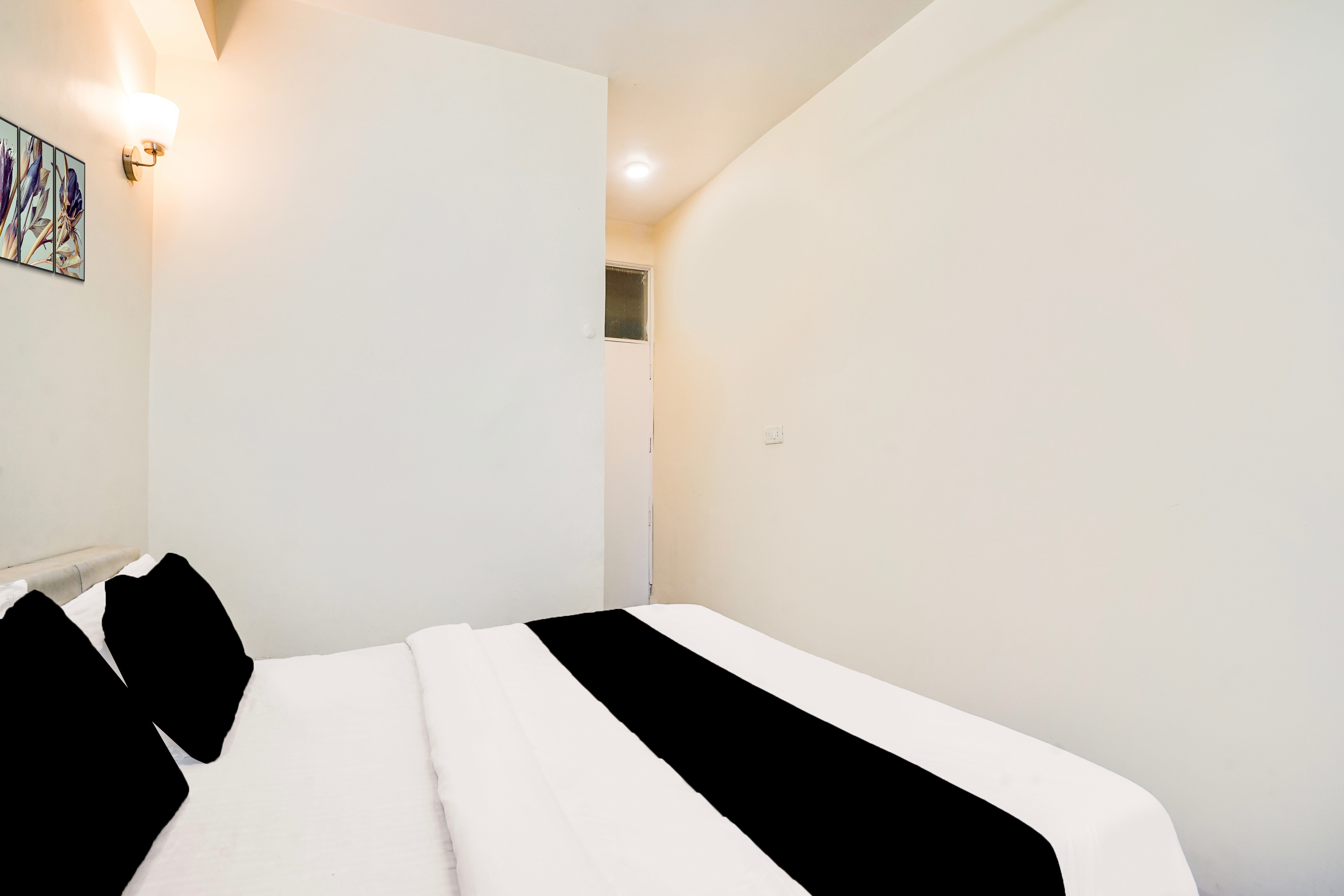 super hotel o collectorate circle formerly hotel dhamu