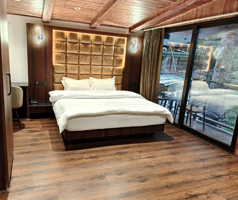 The Premium By Dusk N Dawn,,4 star