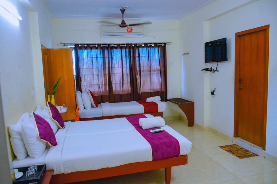 naksha tree hotels kishore inn koyambedu