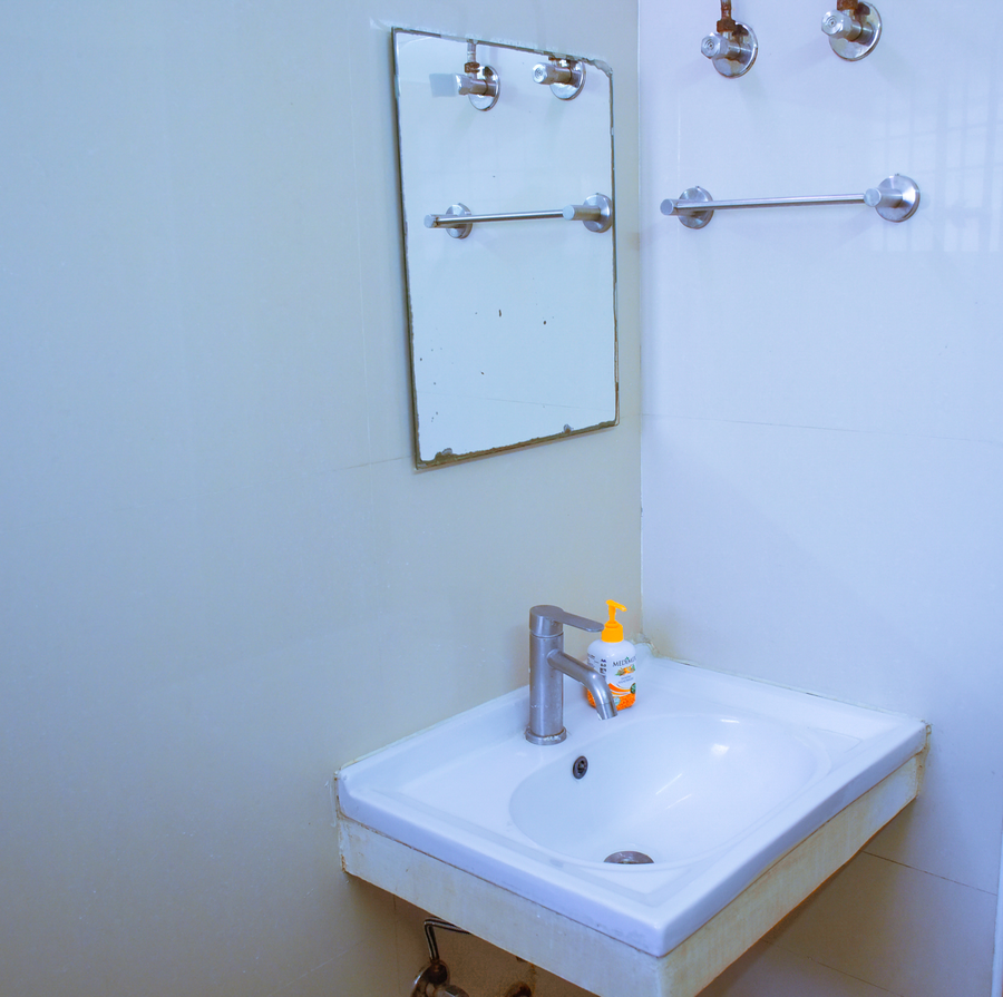 naksha tree hotels kishore inn koyambedu