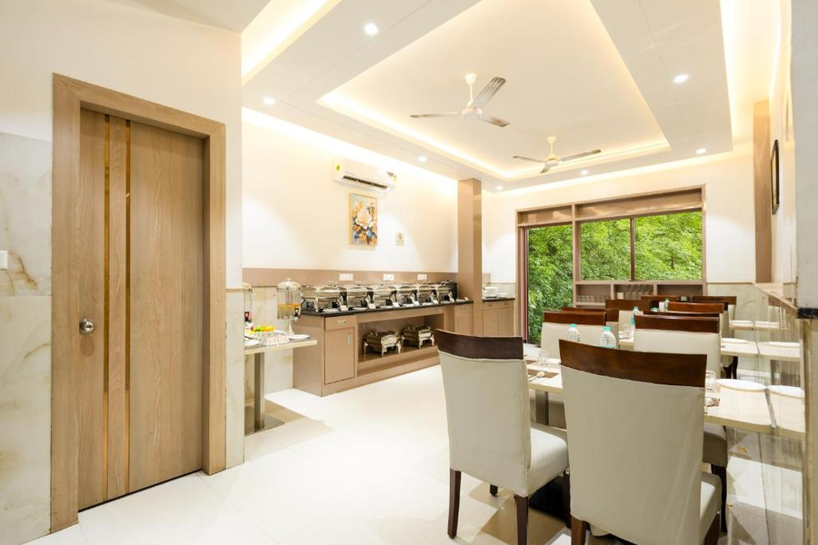 Dahabi Era-Delhi Airport,Mahipalpur,4 star