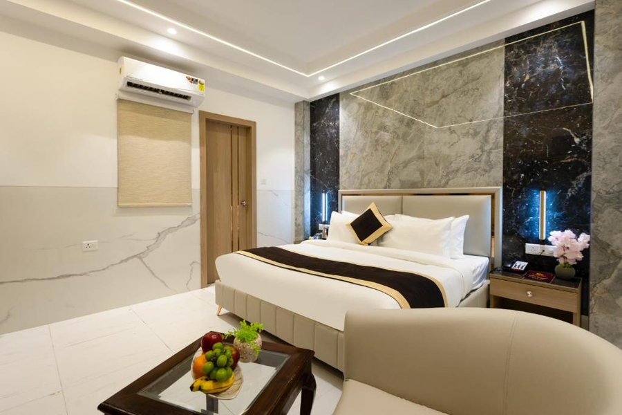 dahabi era delhi airport