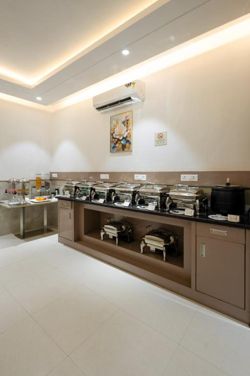 dahabi era delhi airport