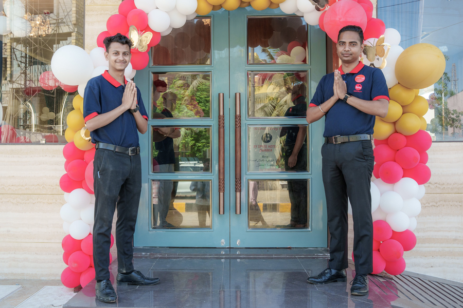 zip by spree hotels dwarka