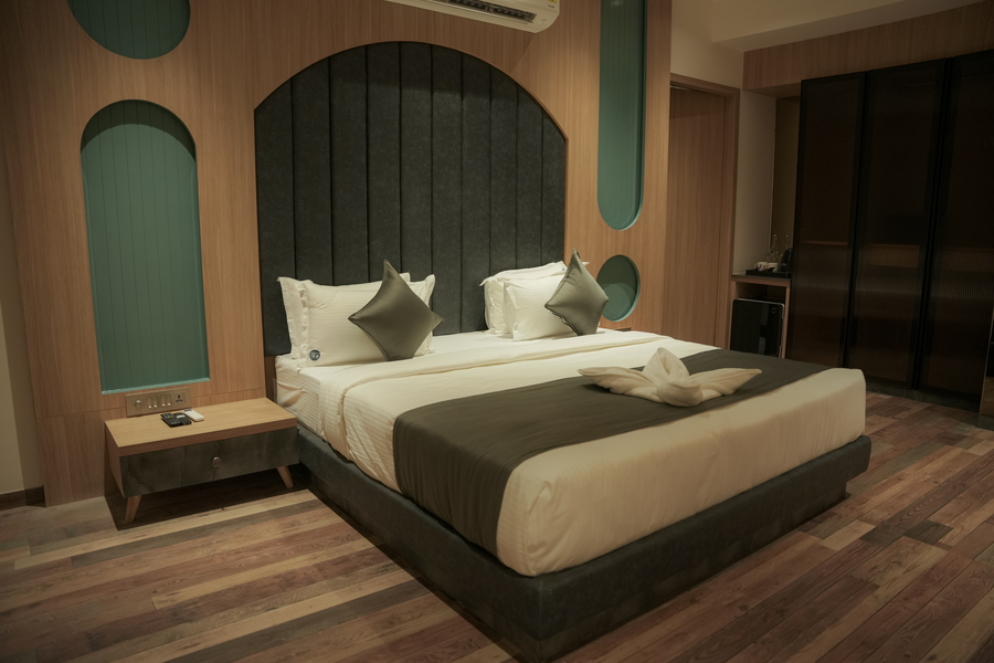 zip by spree hotels dwarka