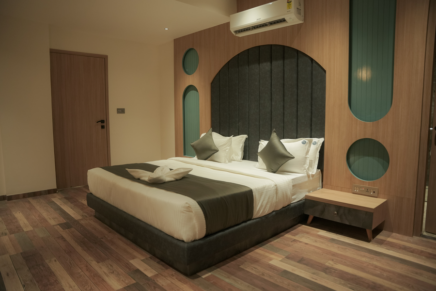 zip by spree hotels dwarka