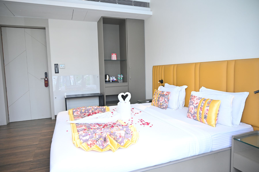 urvi banquets and guest house
