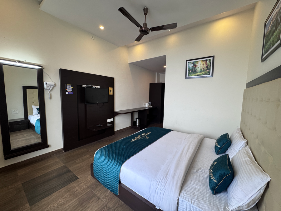 cozy kanatal hotel and resort