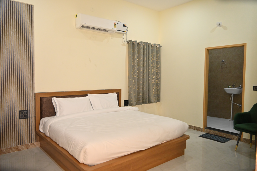 the dollar hotel and resort