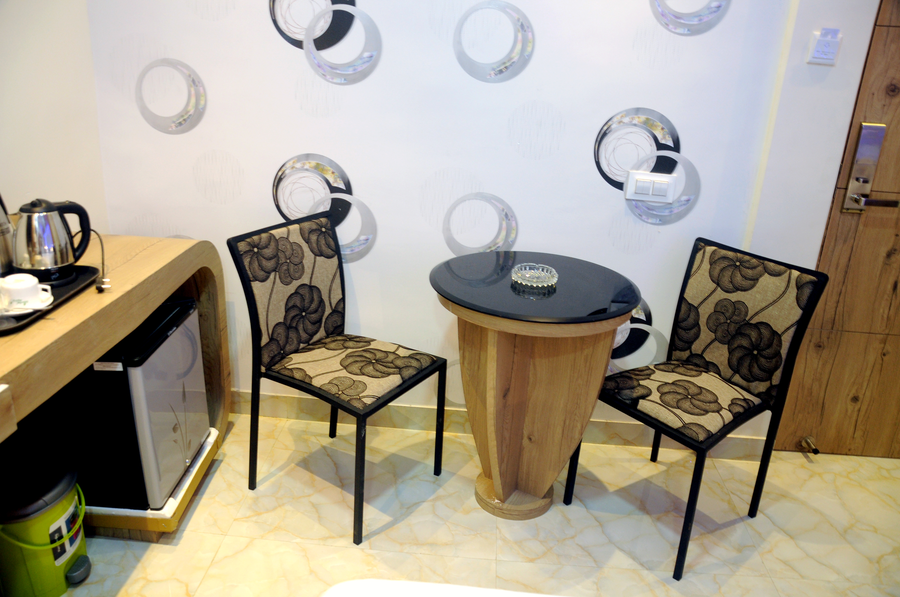 hotel green leaf regency near medica oncology