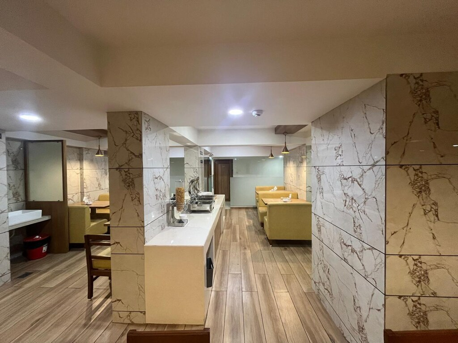 hotel golden plaza