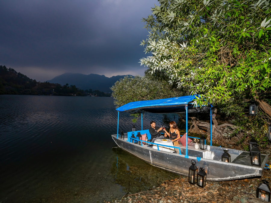 moustache select naukuchiatal