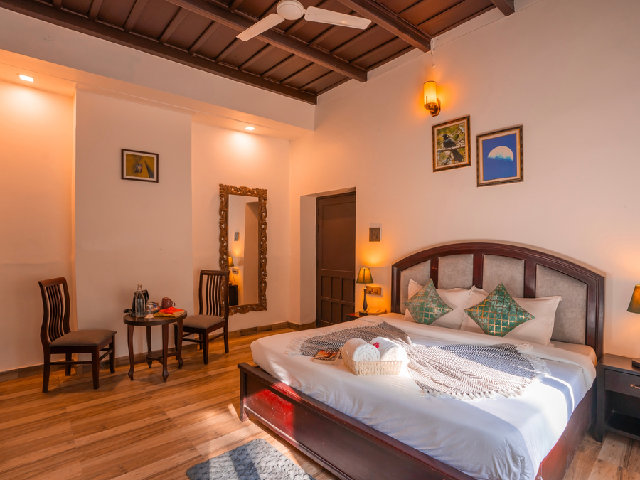 moustache select naukuchiatal