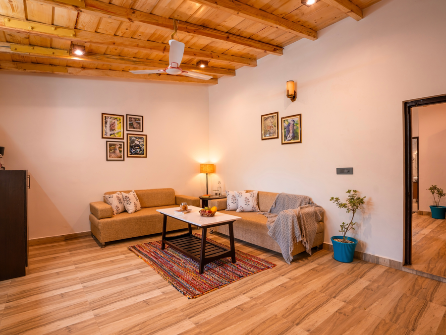 moustache select naukuchiatal