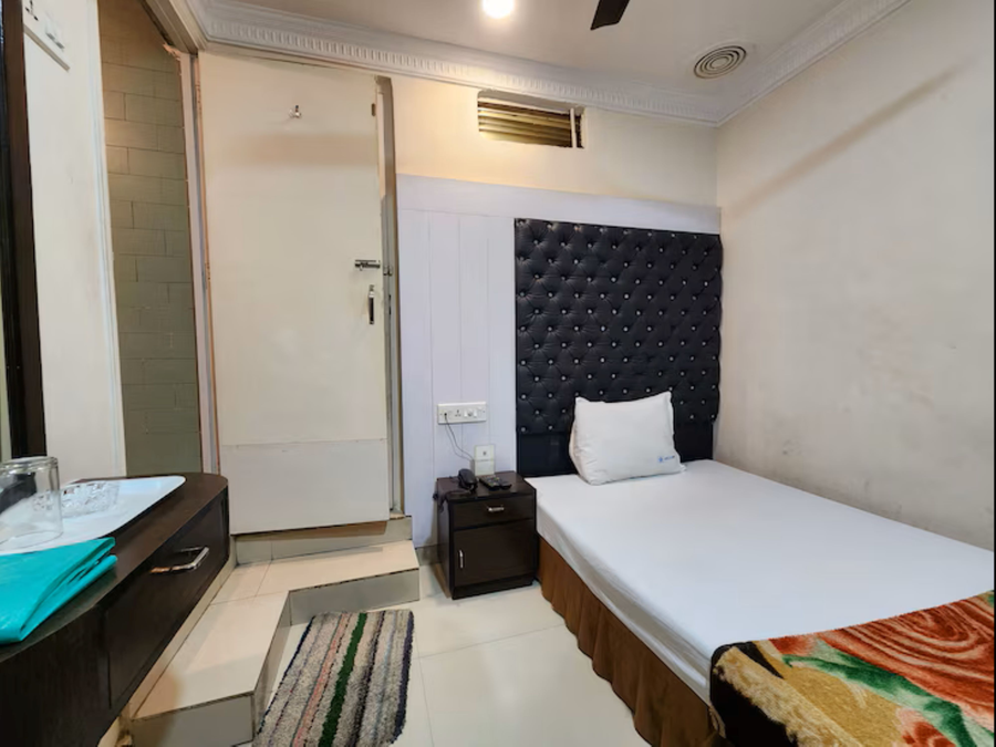 hotel al sana