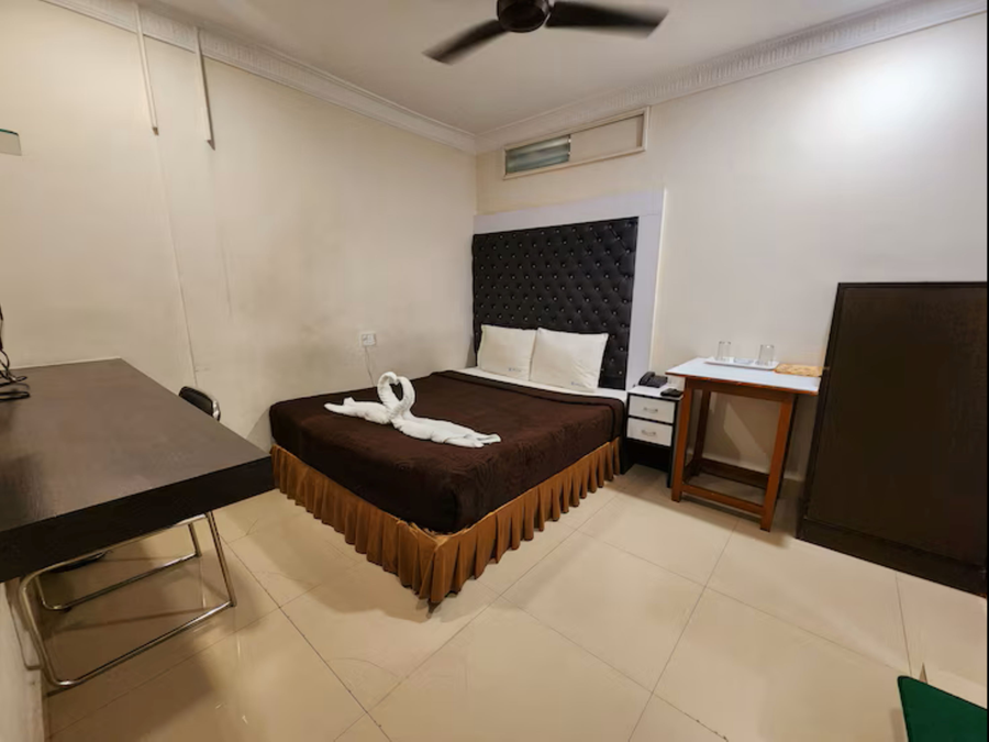 hotel al sana